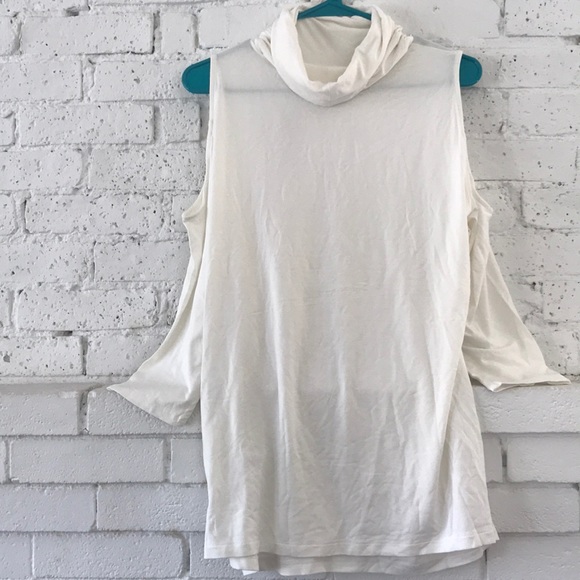 7th Avenue Design Studio New York & Company Top - Picture 3 of 3